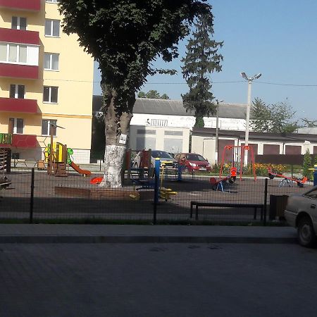 Apartments Koryatovichi Street Kamjanets-Podilskyj Exteriör bild